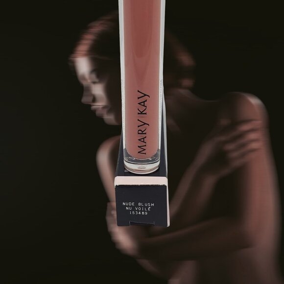 Nude Blush Cream Unlimited™ Lip Gloss Mary Kay - Picture 3 of 8